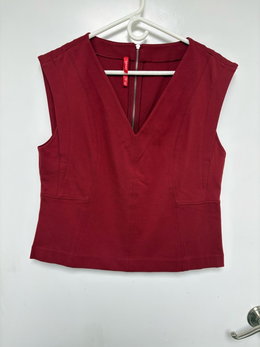 Spanx Deep Red Women’s Taylored  Vest Size L/G Tag